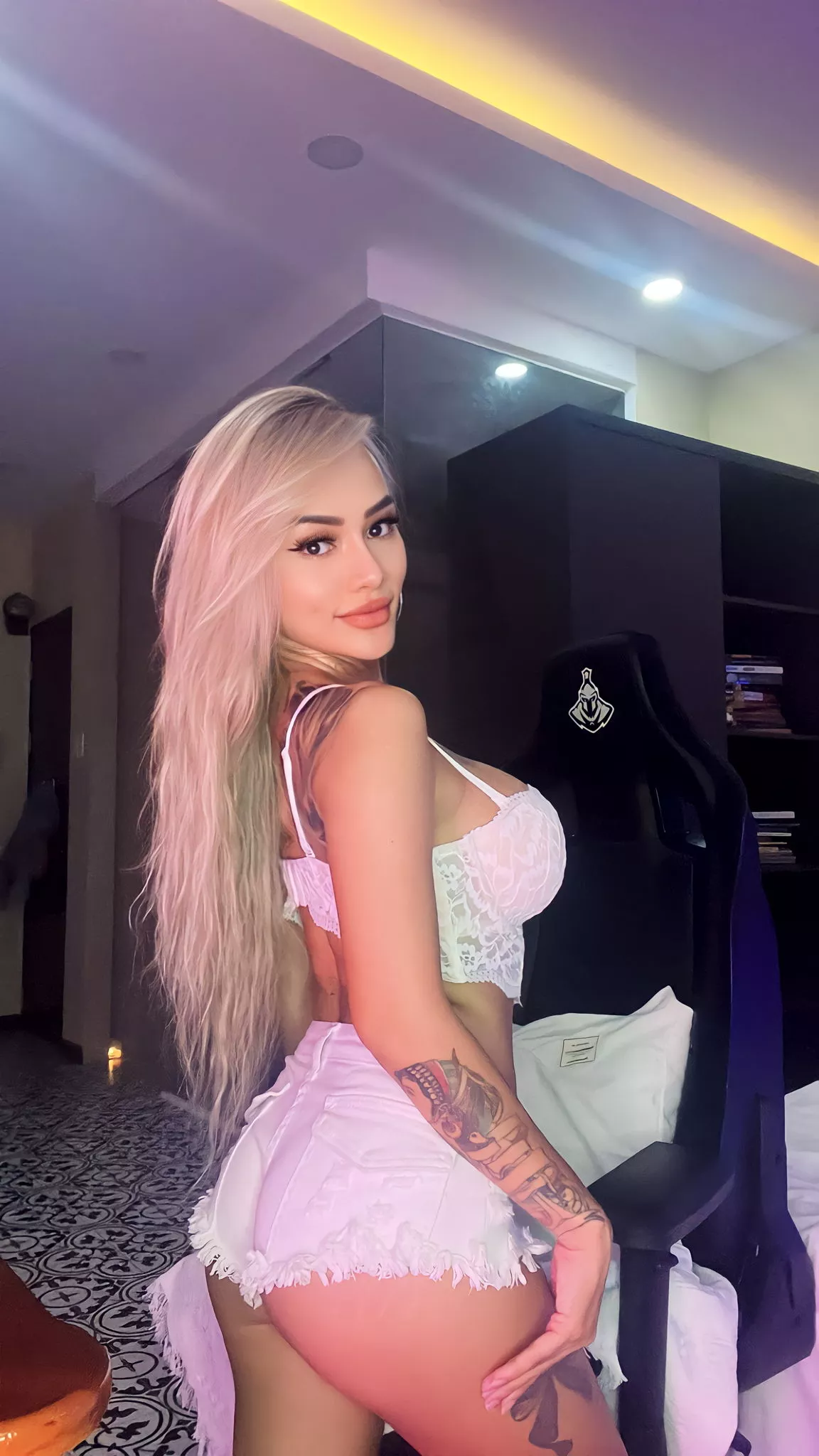 Do you have a thing for curvy asians? 😊 posted by xvinarose