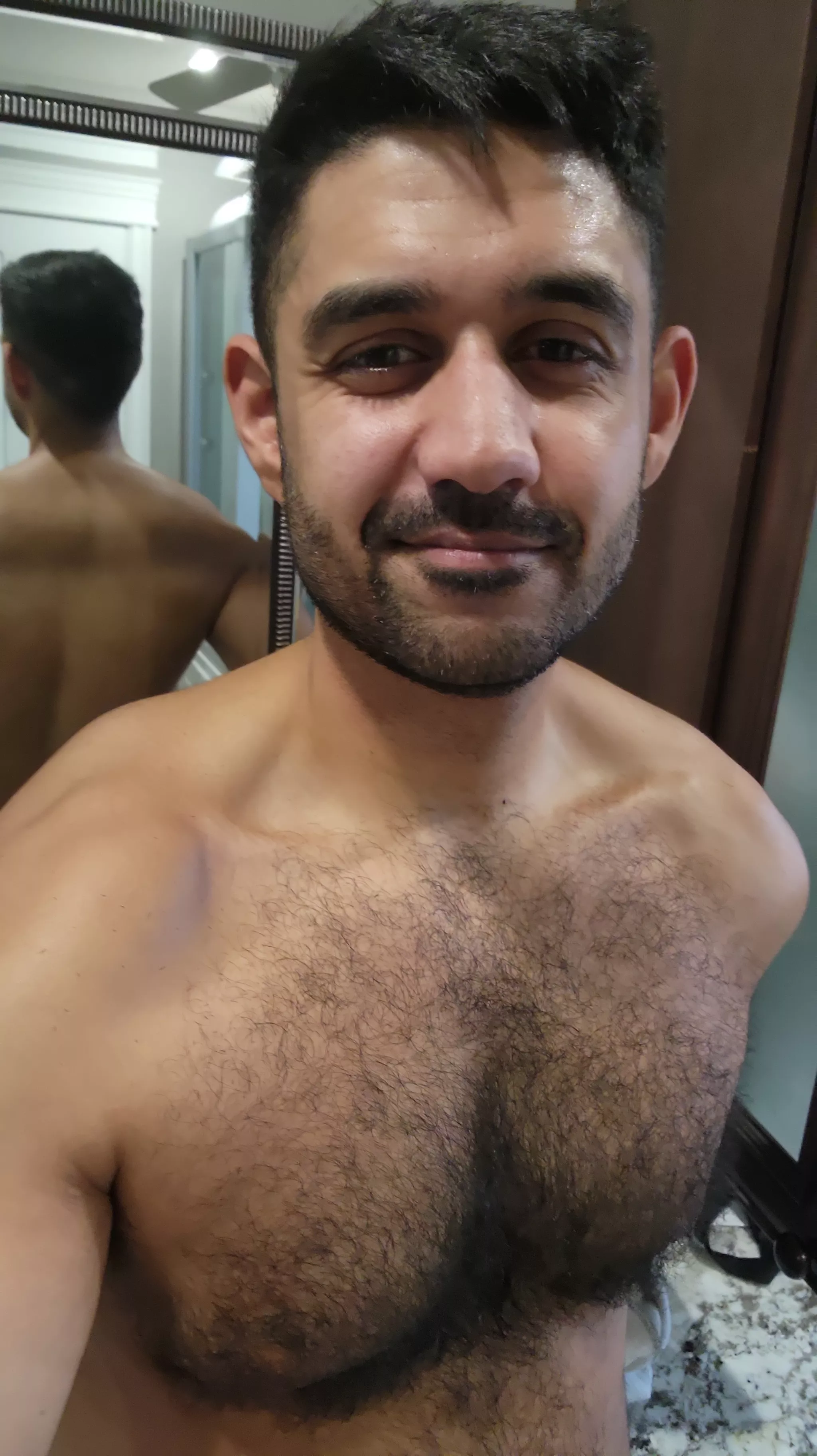 Getting ready for work ;) posted by Arav_fit