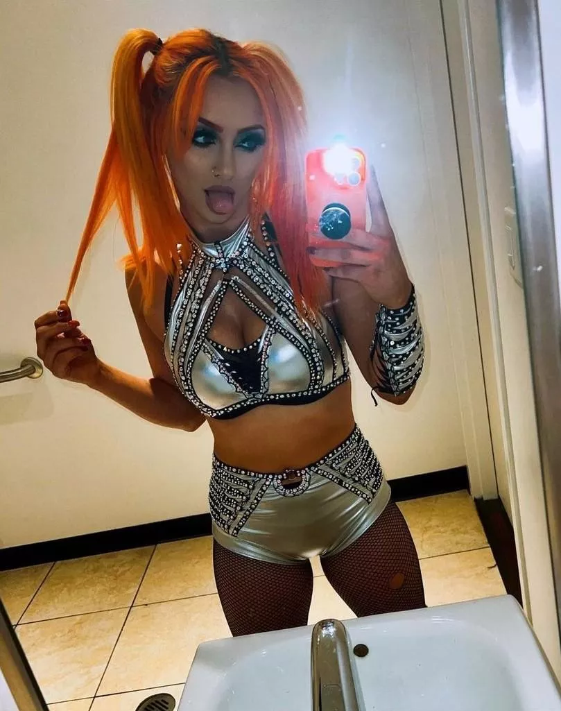 Gigi Dolin posted by theman6669