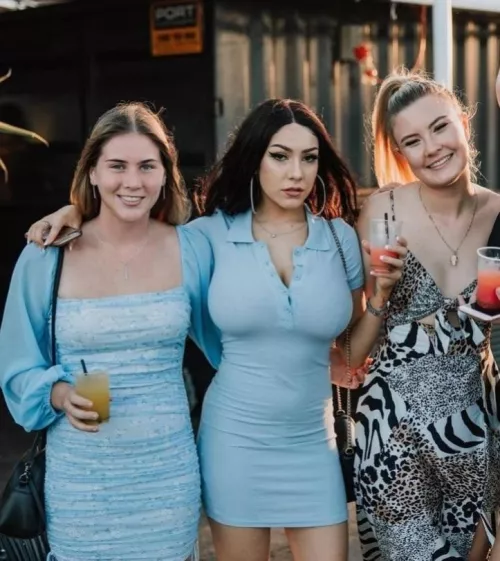 Hidden in the middle by inthe504