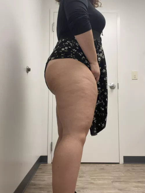 I have something to make your workday go by faster by TaeraP