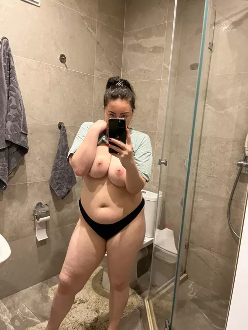 If you find my body attractive, I love you :) by Kate_lul