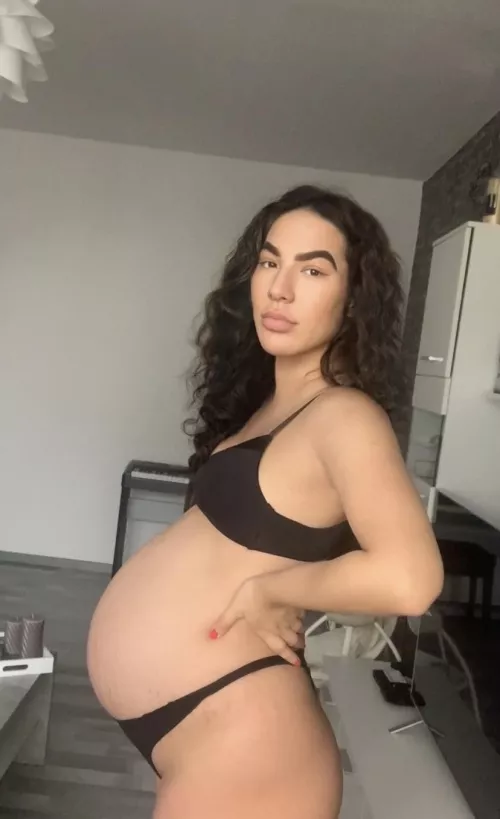 Is there some pregnant lover ? by fairytalefeet