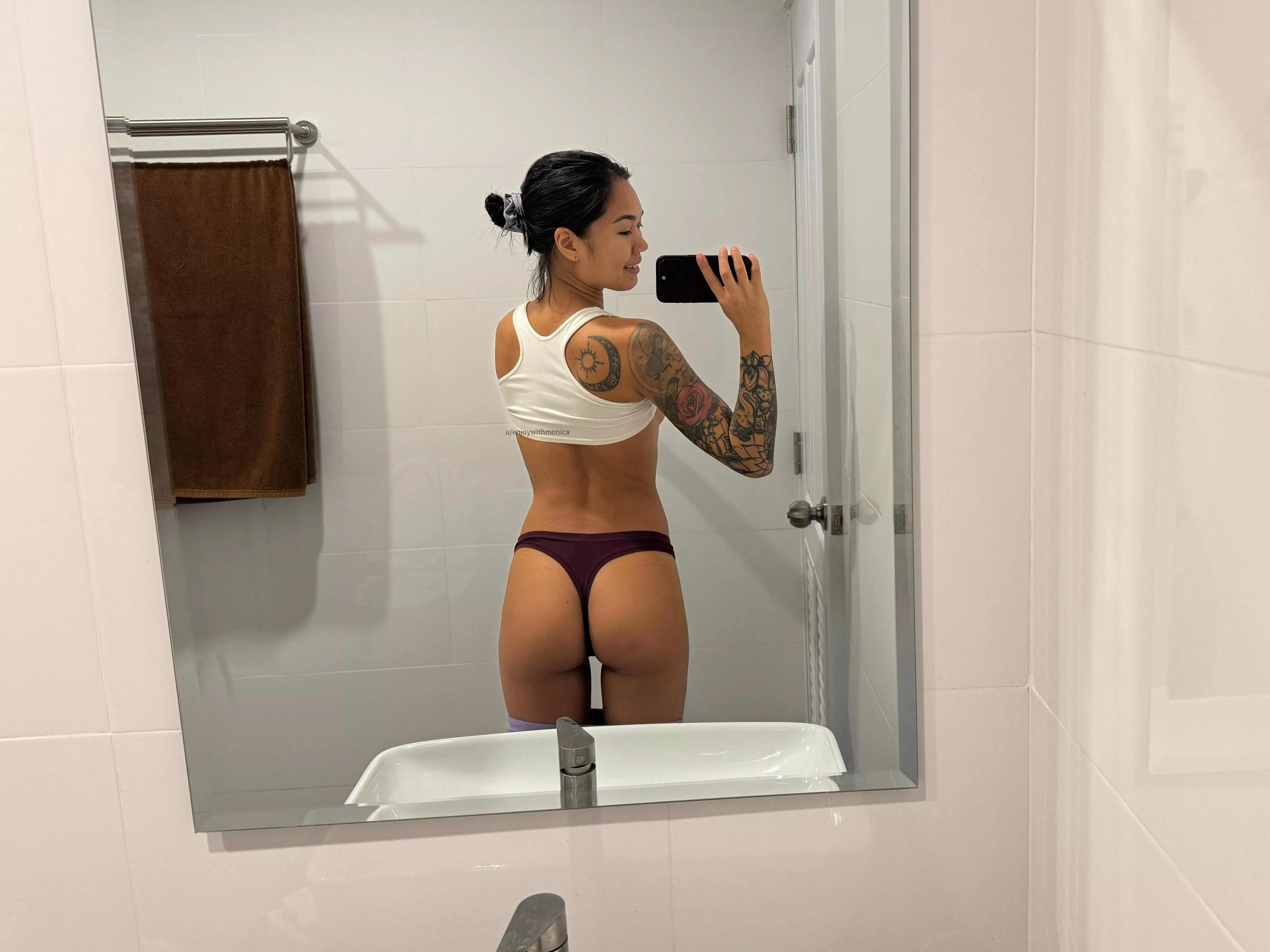 Just me and my butt posted by enjoywithmonica