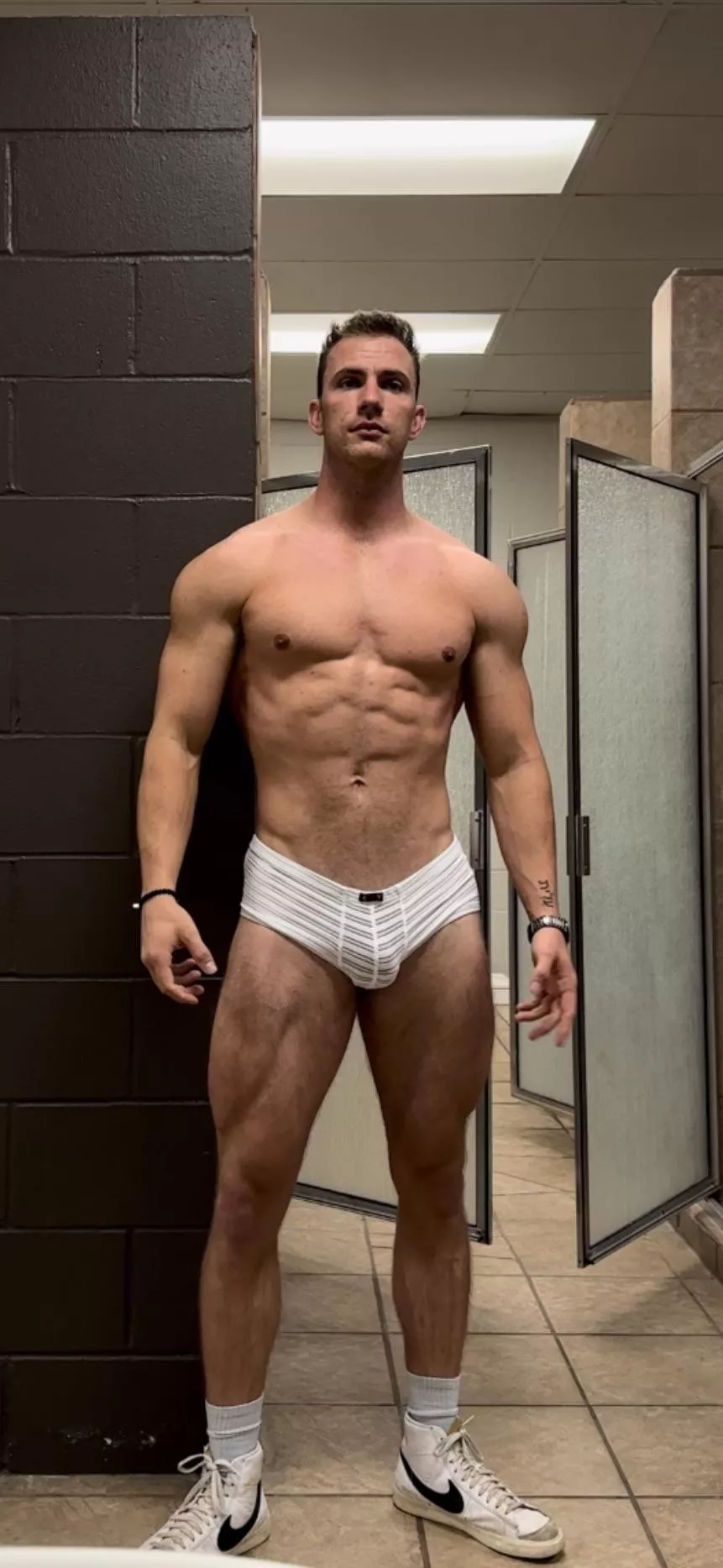 Might bulk and lose the abs soon. Whatcha think posted by FLEXXAPPEAL