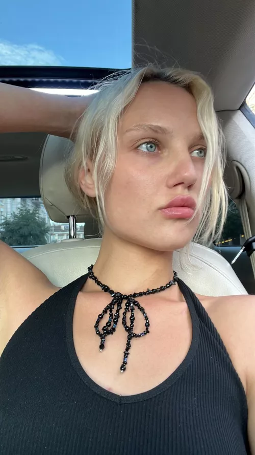 my bottomless blue eyes by Gabbby_baby