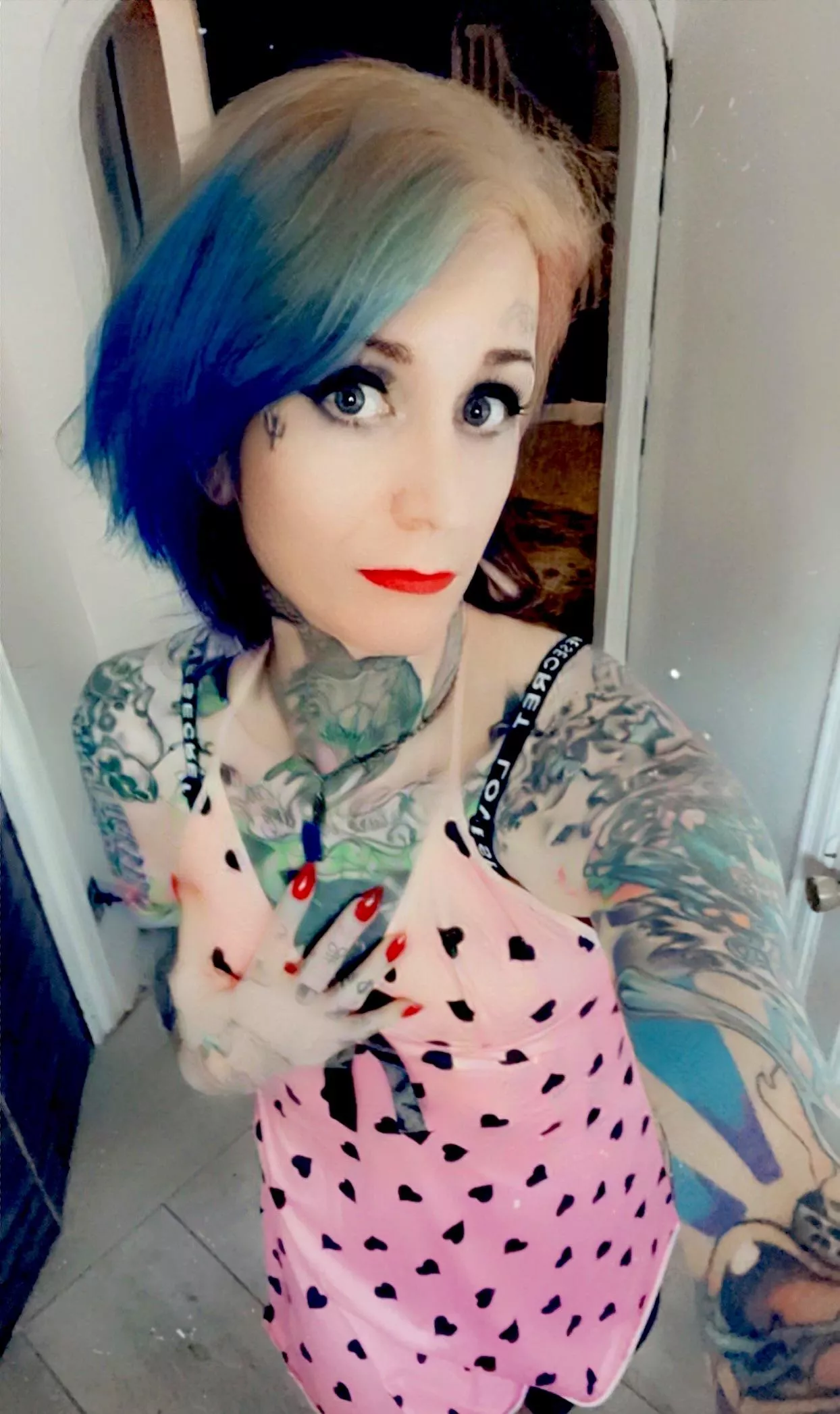 They said boys can’t wear pink! 👩‍🎤🫦 posted by vicious_lil