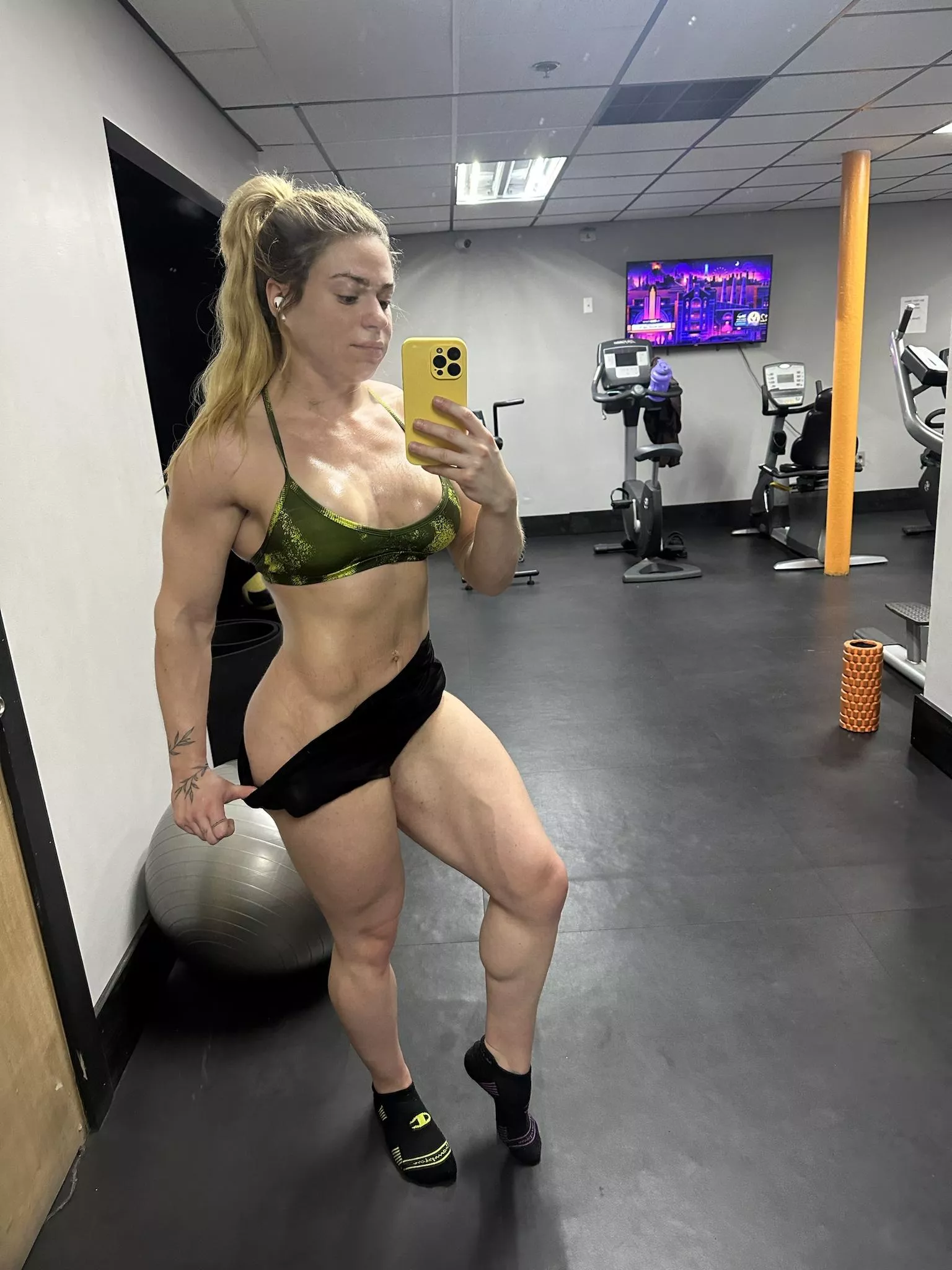 Cardio so I look like this posted by mandaiiiii