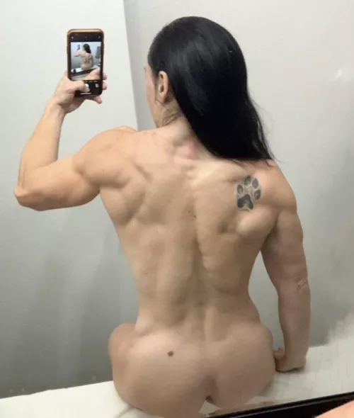 Do you think back muscles are sexy? by vanessaarizonaxxx