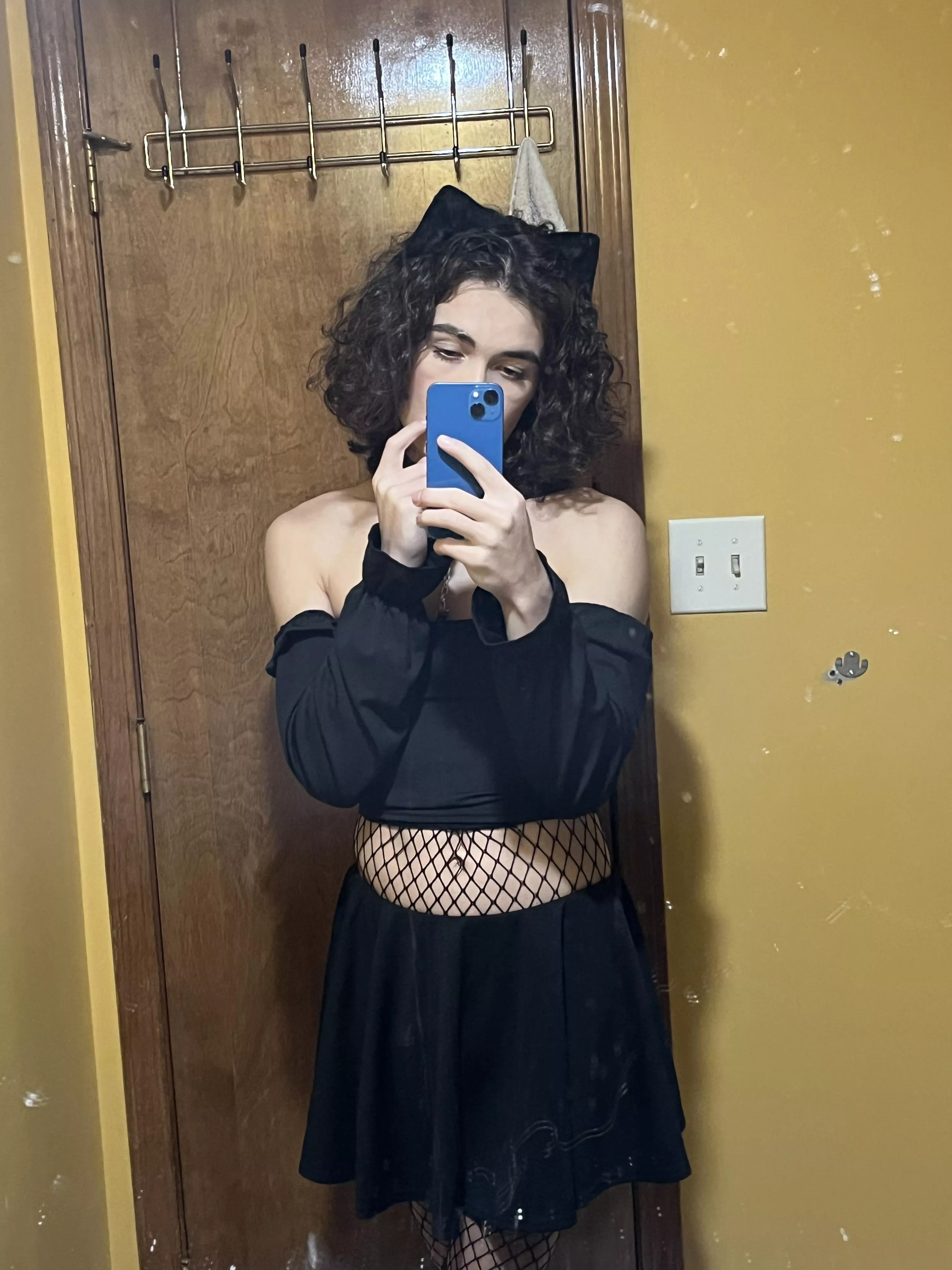 First time in my feminine clothes posted by edwinm2003