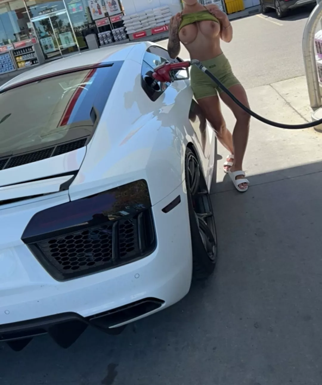 Flashing the guys that thought they were coming to check out the car and instead got to check me out posted by HisExoticVixen