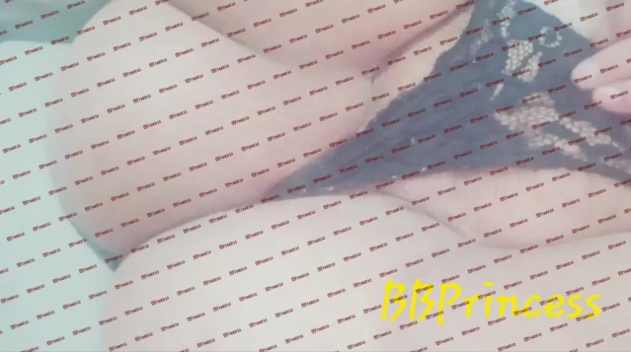 Hola ❤️ by BBprinc3ss23