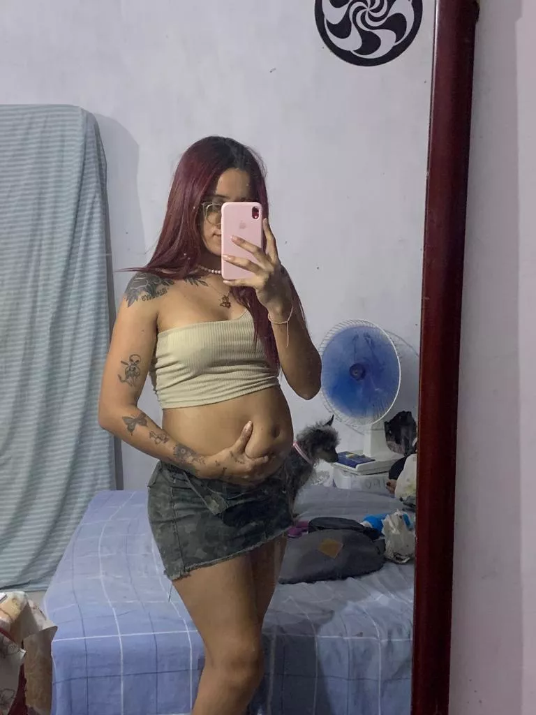 I just ate and I'm starving, I want to continue eating more 🥵🥵🥵 posted by yourhoney1996