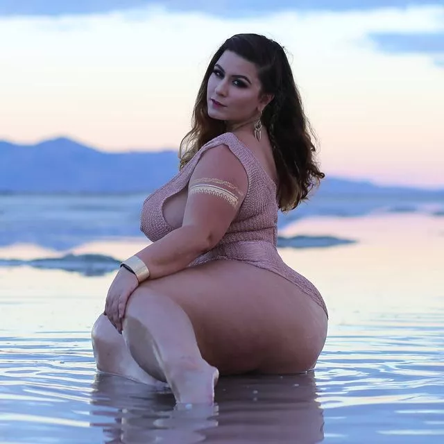 London Andrews posted by evenflow_2991