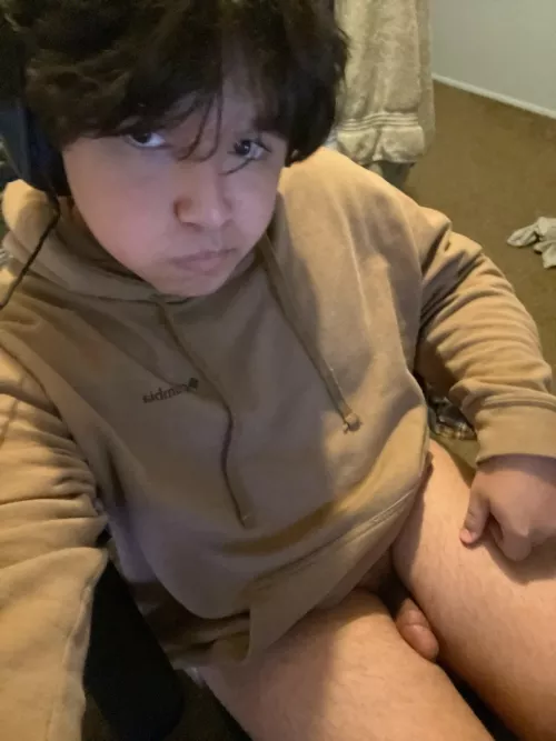 Need someone to fuck me silly by shinxxzz