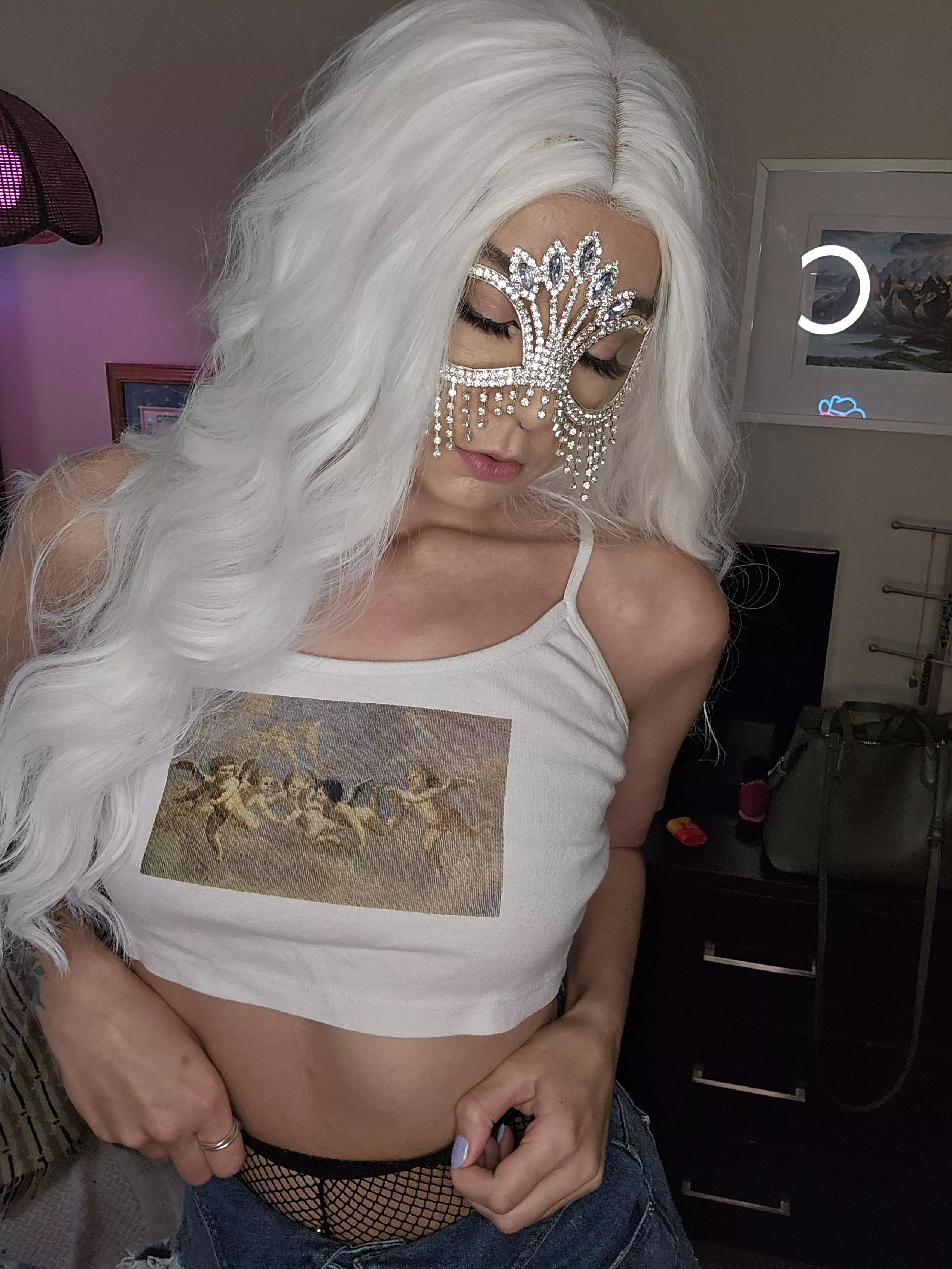 No bra means easier access posted by sashamioski