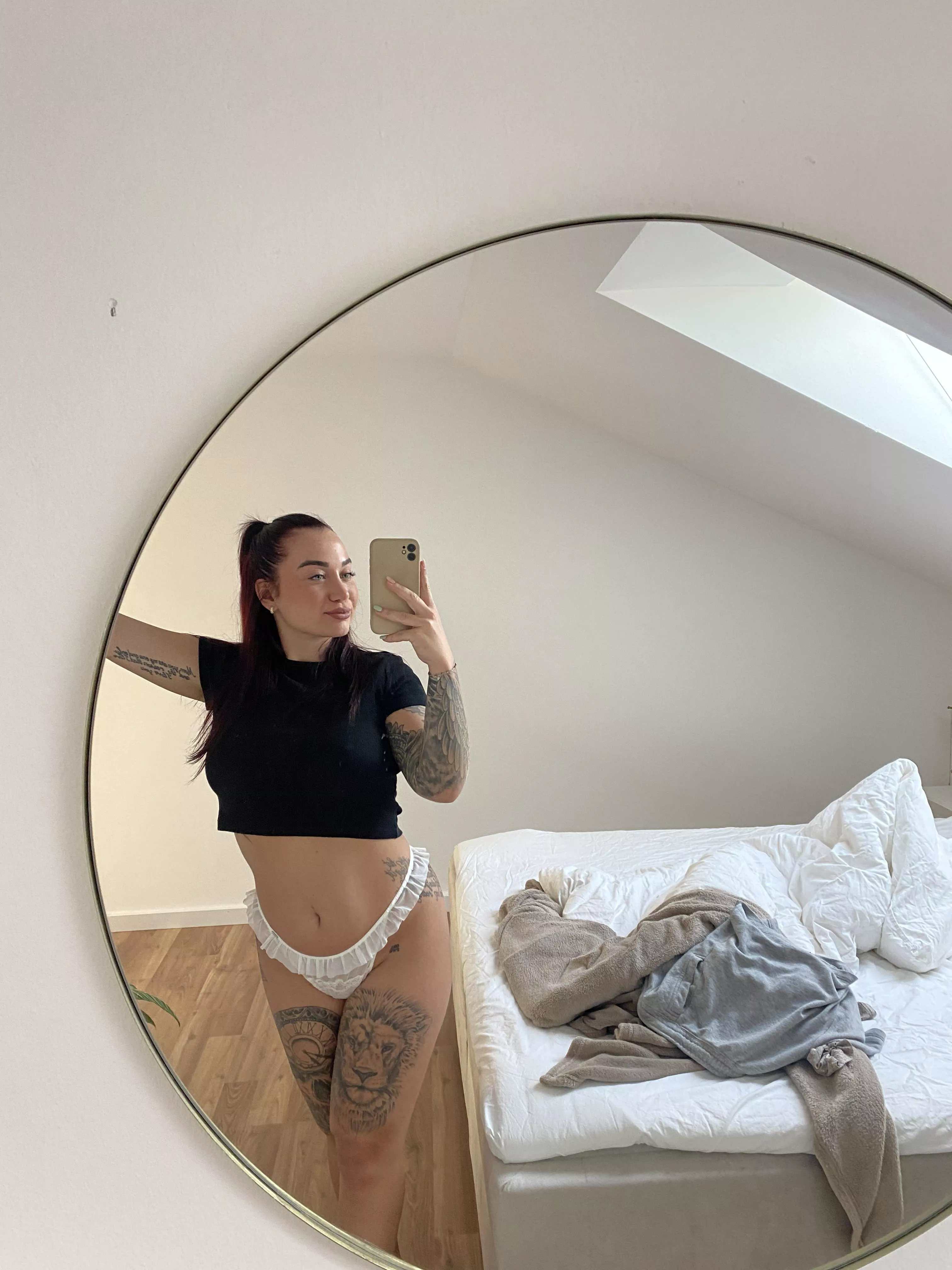 Sending nudes to men who are married is my obsession posted by manliberty