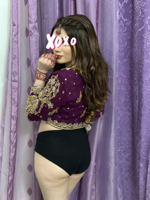 The wedding photographer really had some fun with my wife by Own_Habit_2432