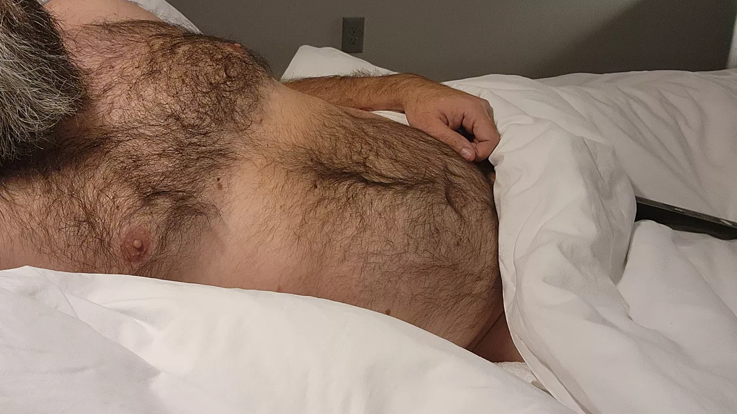 Trying to get cozy, just missing a beautiful woman laying her head on my chest posted by an0madong