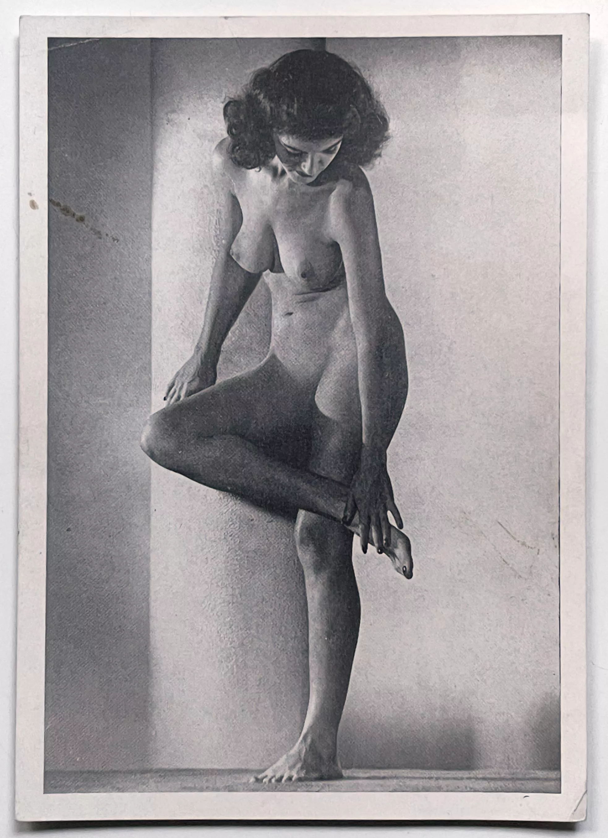 Unknown Model (1940s) posted by ahilava