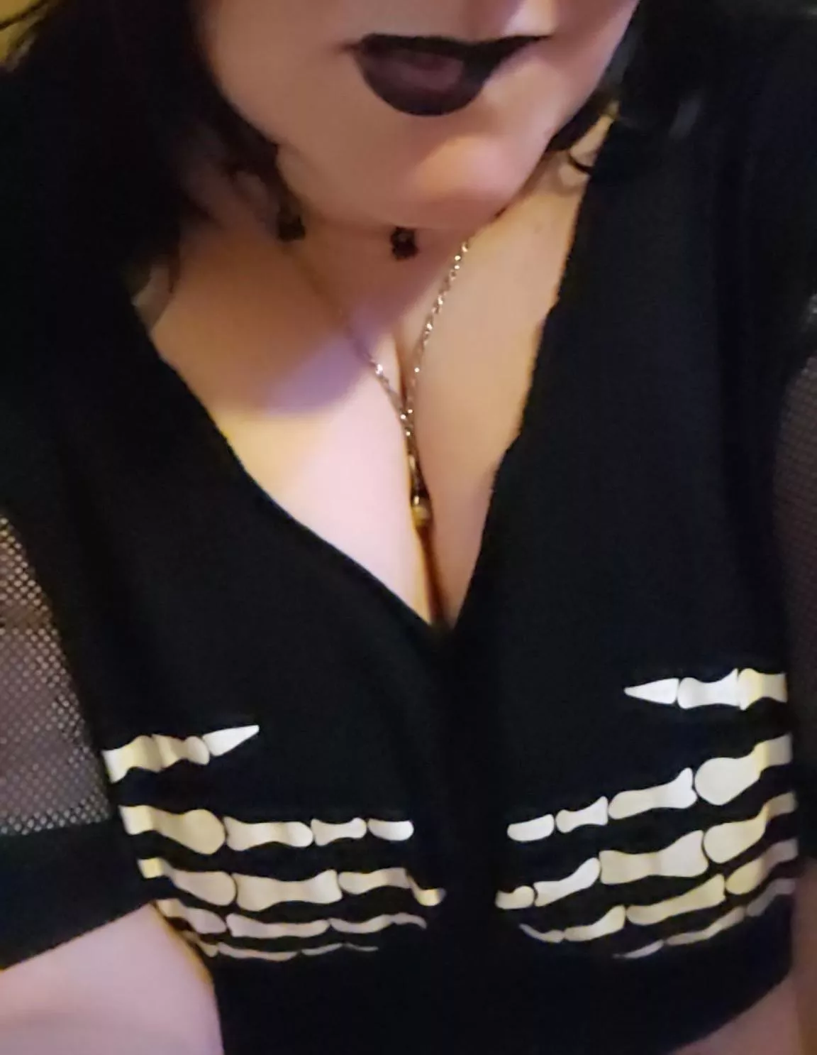 Wanna replace the skeleton hands? (F) posted by Icantany