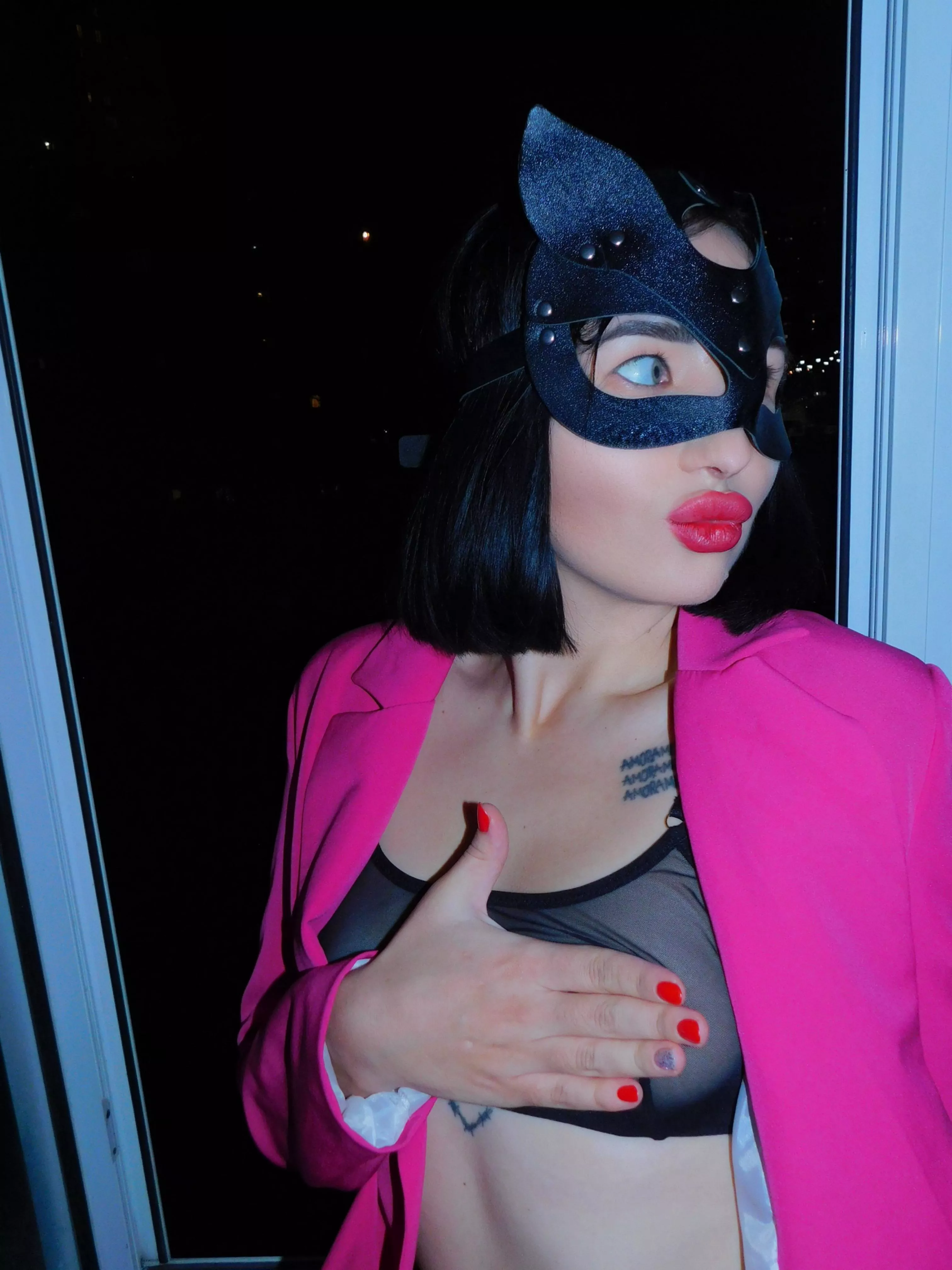 What could be more beautiful than a cat woman? 😻 posted by Emilymeowly