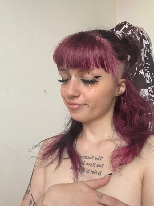 What's my most attractive feature? by growriver