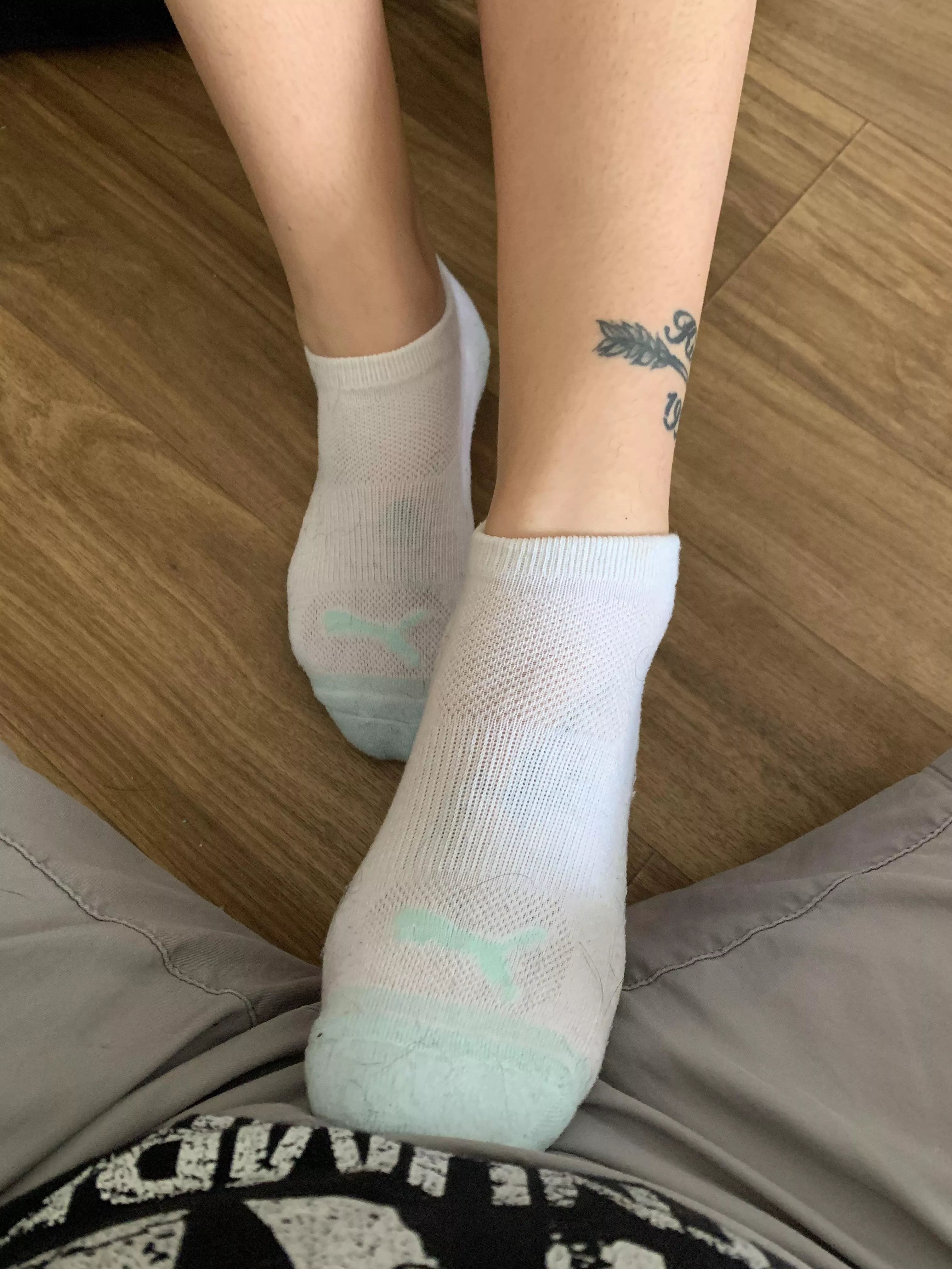 Would you squirm if I played with you like this? 🤭 posted by Tattoo_Goddess420