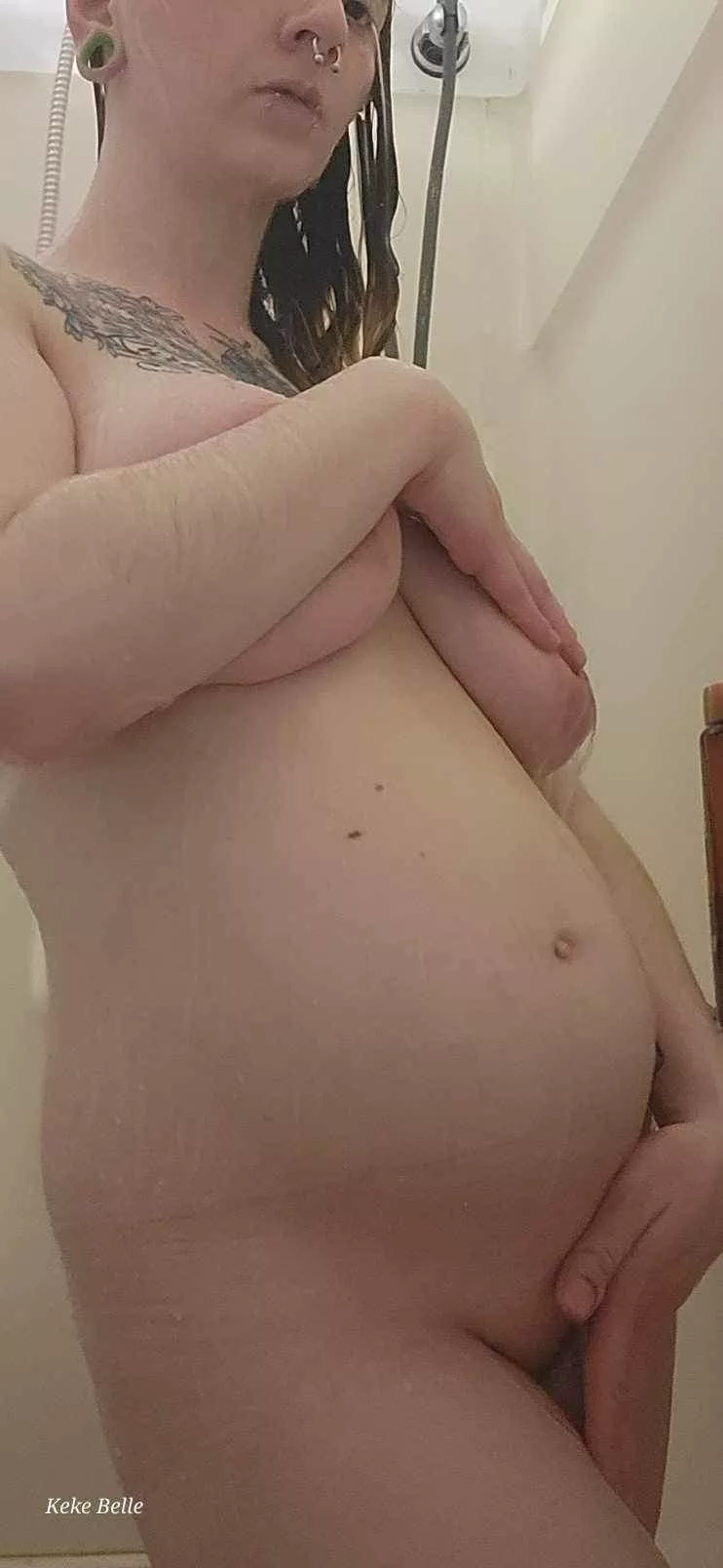 26 Weeks, rounding and filling out nicely posted by KeKeBelle232