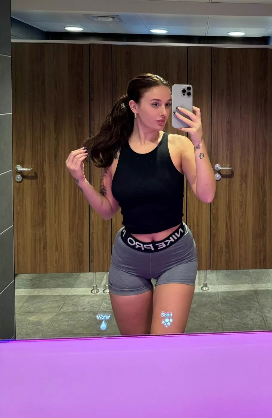 Ani rose (@realanirose) posted by Undercovers69