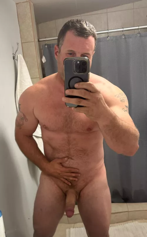 Anybody wanna rub me down after my shower?? by Frisky_Biscuit17