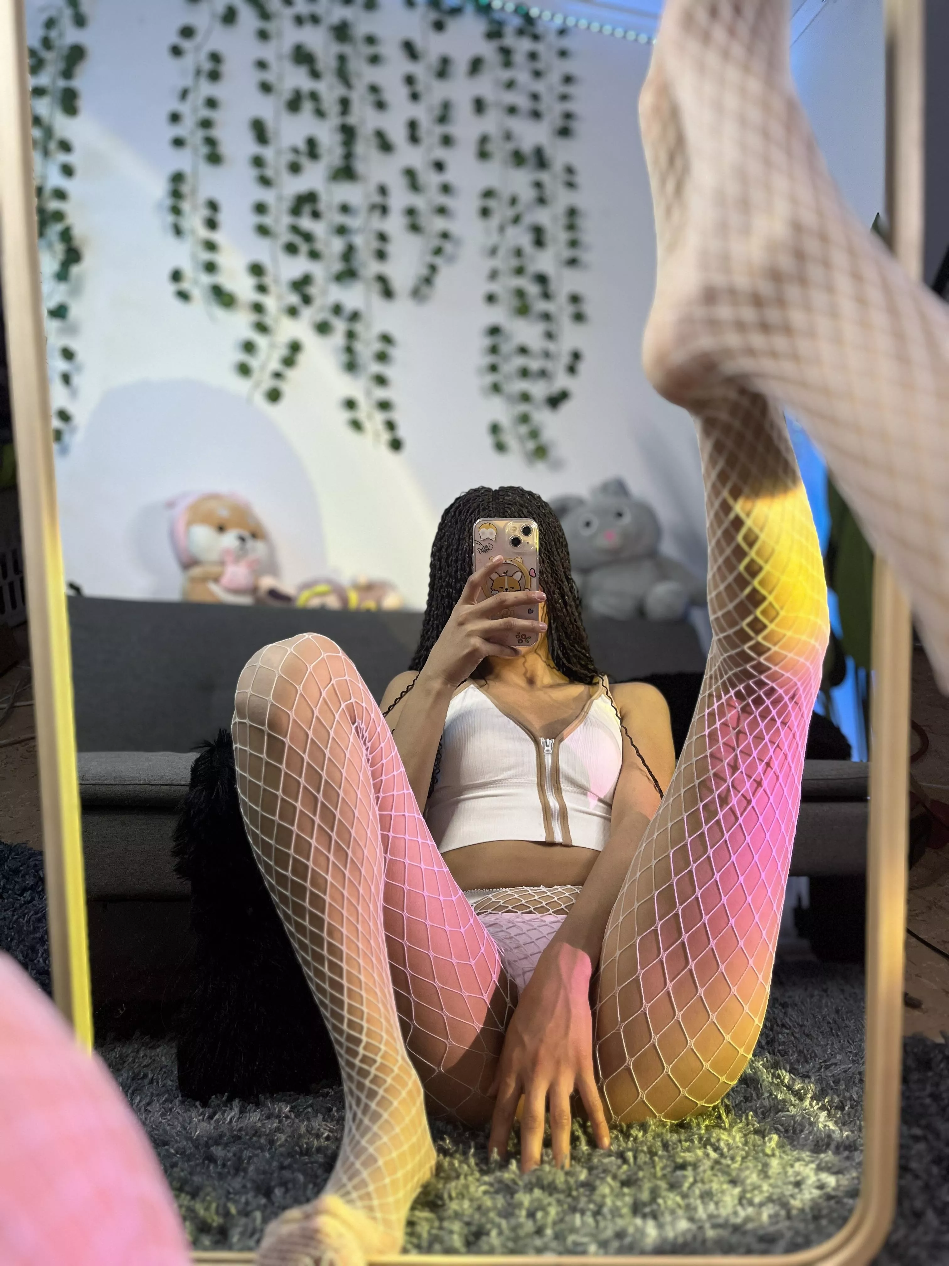 Are my legs sexy enough to be on your shoulders? posted by Justlyn_skye