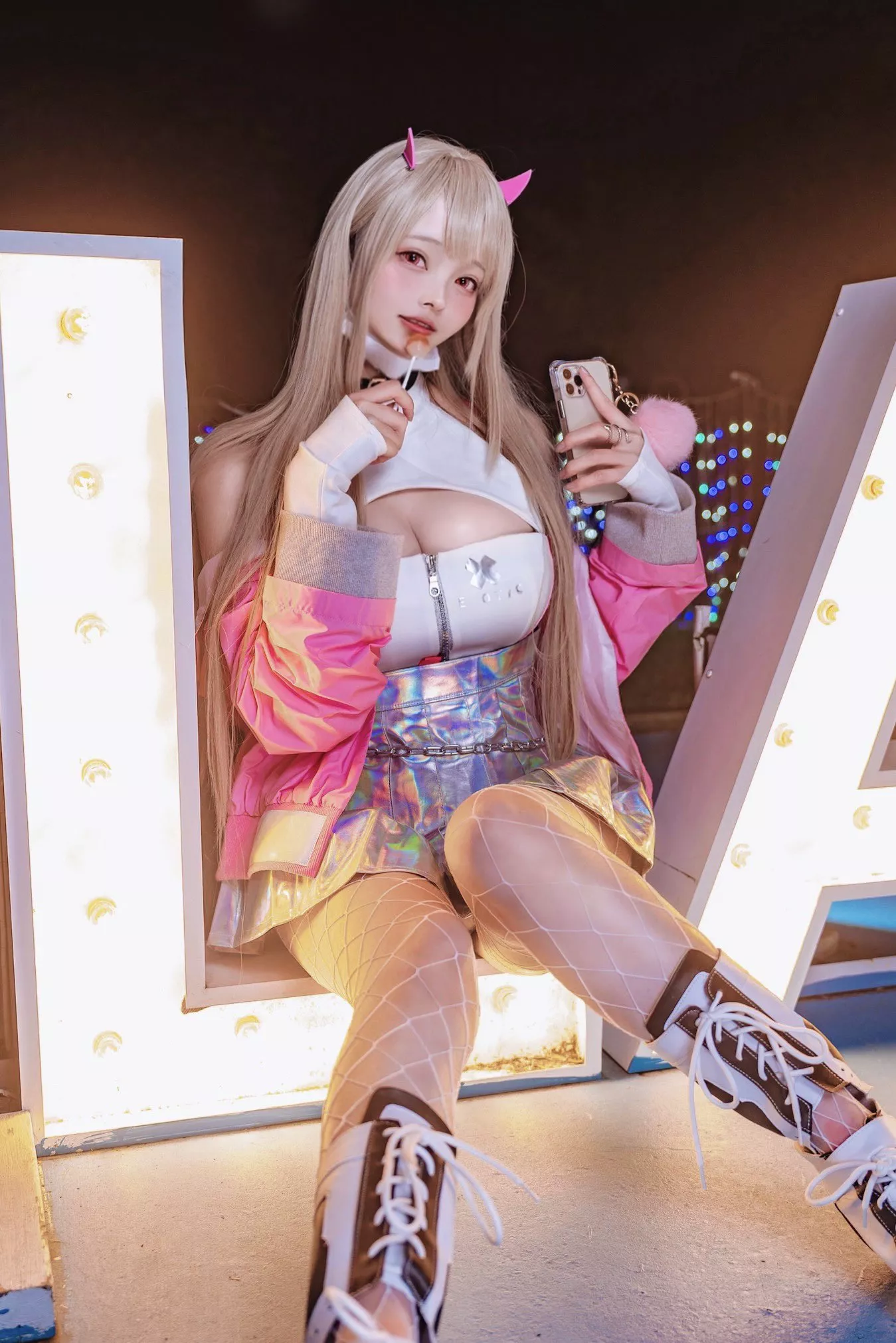 Darling… ♡ cosplay by suzuran_ro [Nikke] posted by GenkiHenTYXDD