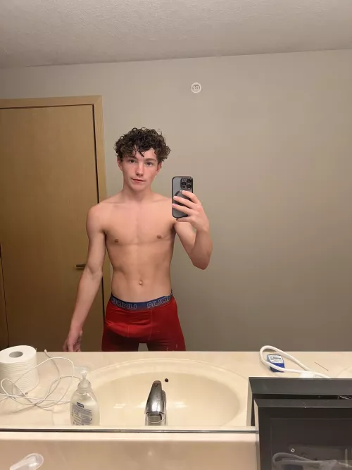 Do you like my bulge? 🤔? by jacob-dyl