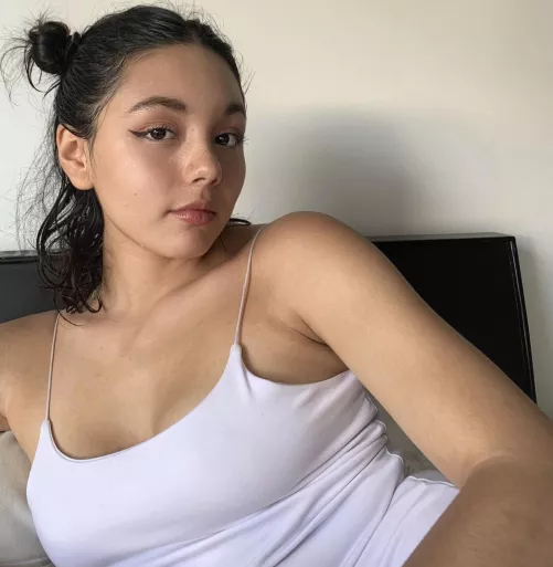 Do you think I'm cute? 🤭 by deep_chanel7