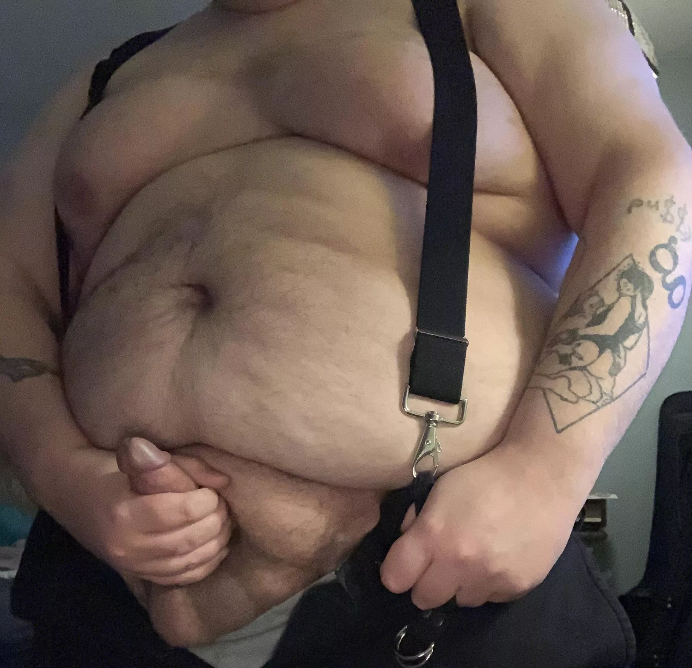 Fat punk slut 🥵 posted by 4stringthing