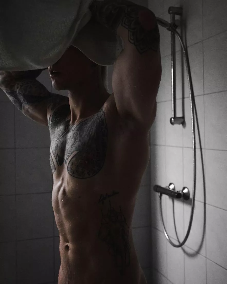 Fuck around and find out posted by touristpolice