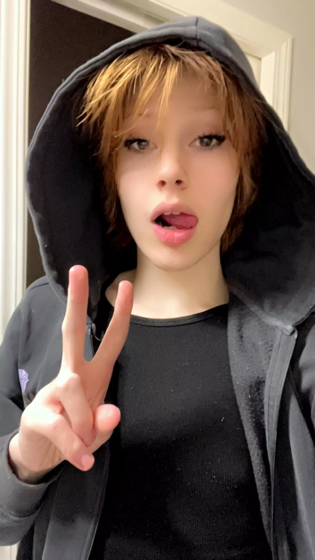 hi 🩵 posted by xnanopopx