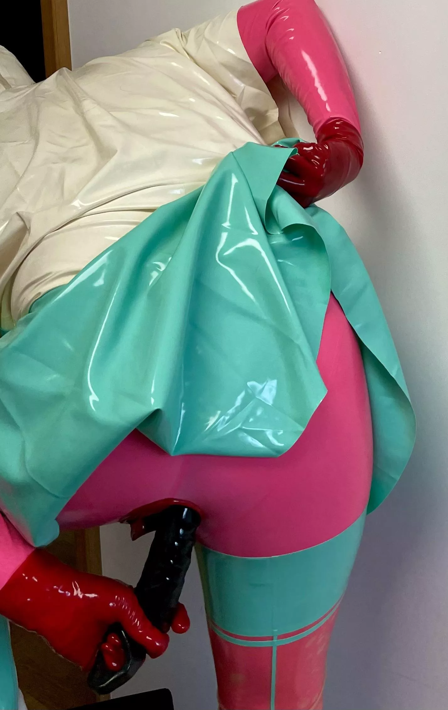 Honestly who would use the opportunity posted by Gummipussy