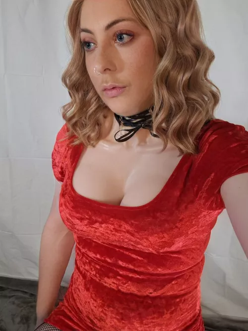 🥰 how do i look in red? by PonyCD_