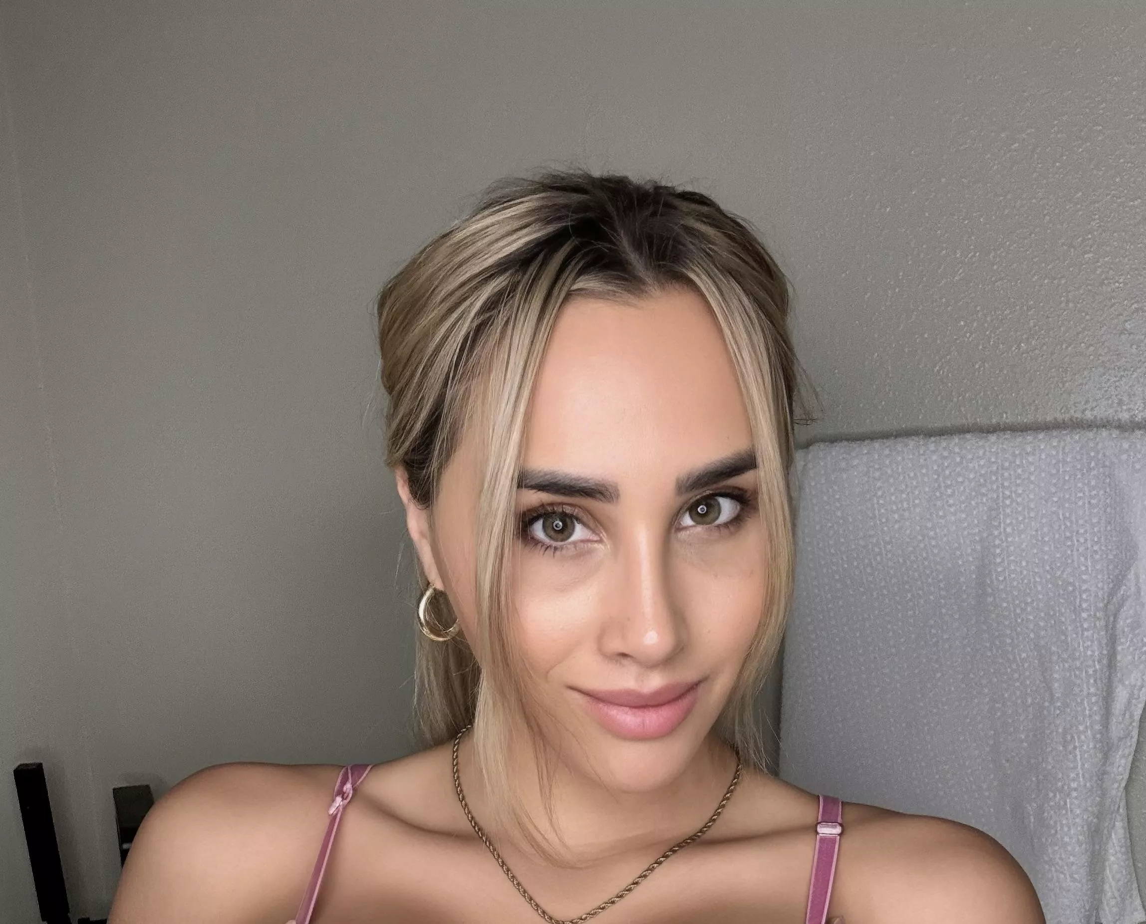 I am new here, be nice please posted by bestLIARevar