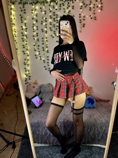 I'm just so in love with my skirt by Justlyn_skye