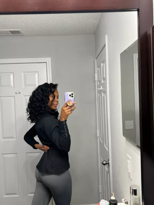 Let’s get sweaty together by bellegoddesss