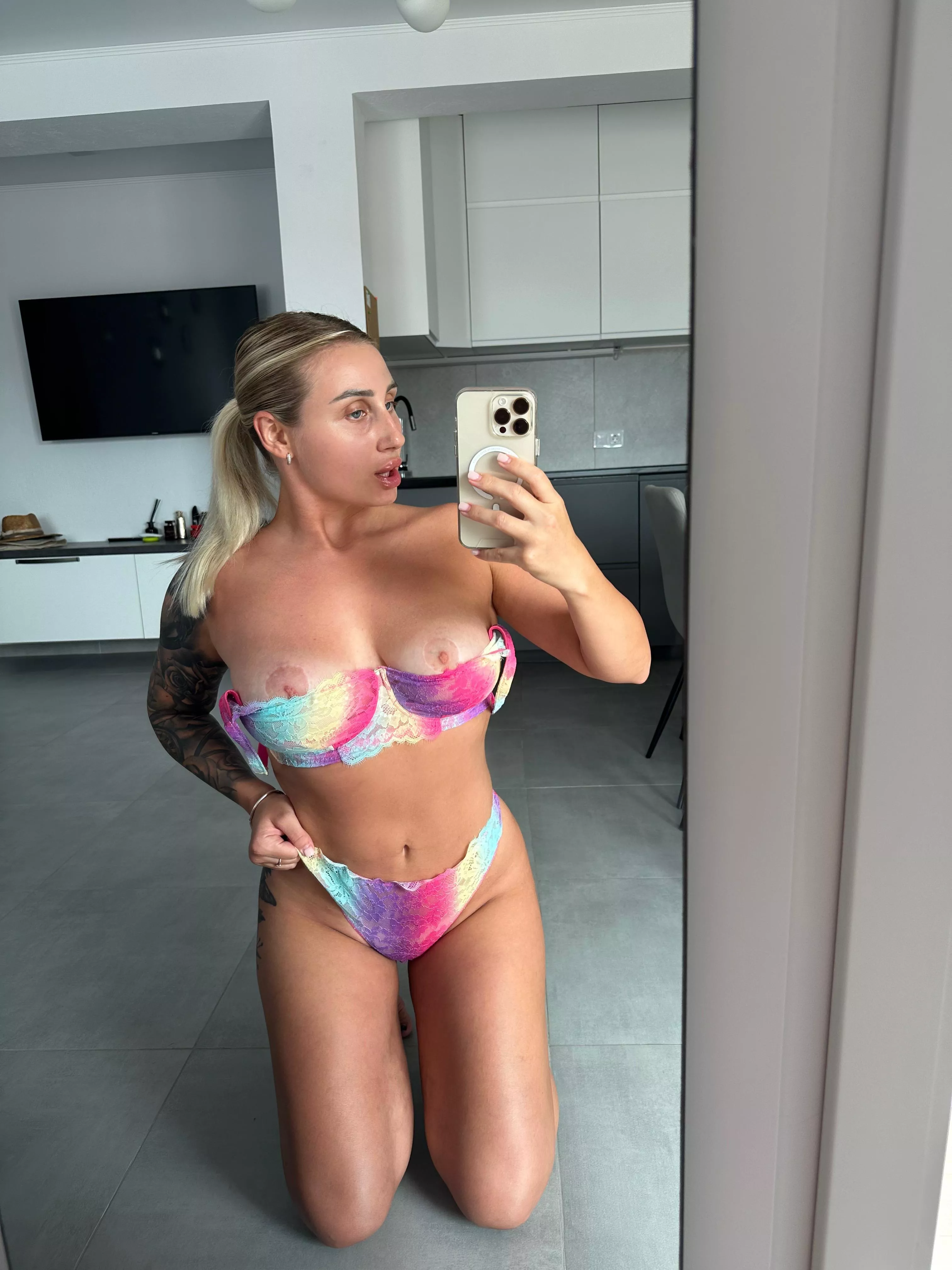 Looking for somebody to creampie me today posted by QuickerRetie595