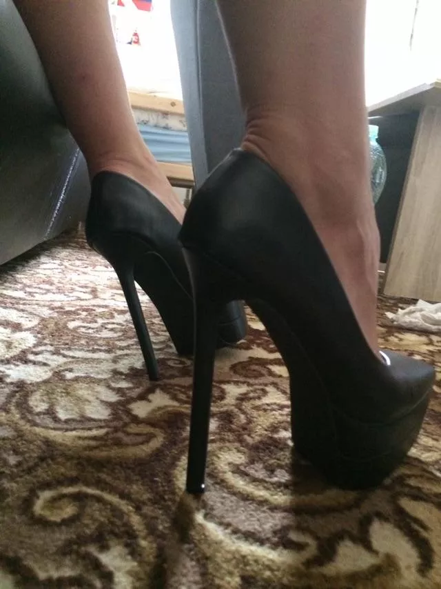 Lovely angle, right? posted by Acrobatic-Source1074