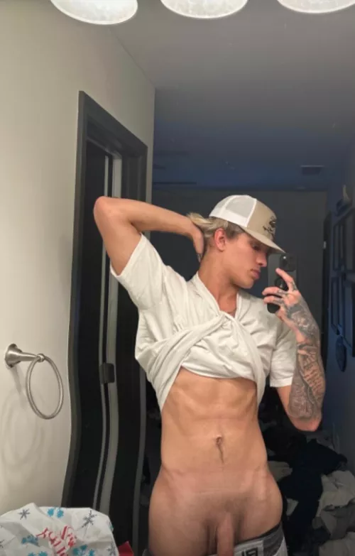 Message ''yes'' if you want noodle in DMs by Comfortable-End9187