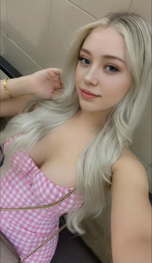 Nothing better than a pretty southern blonde by FarPied