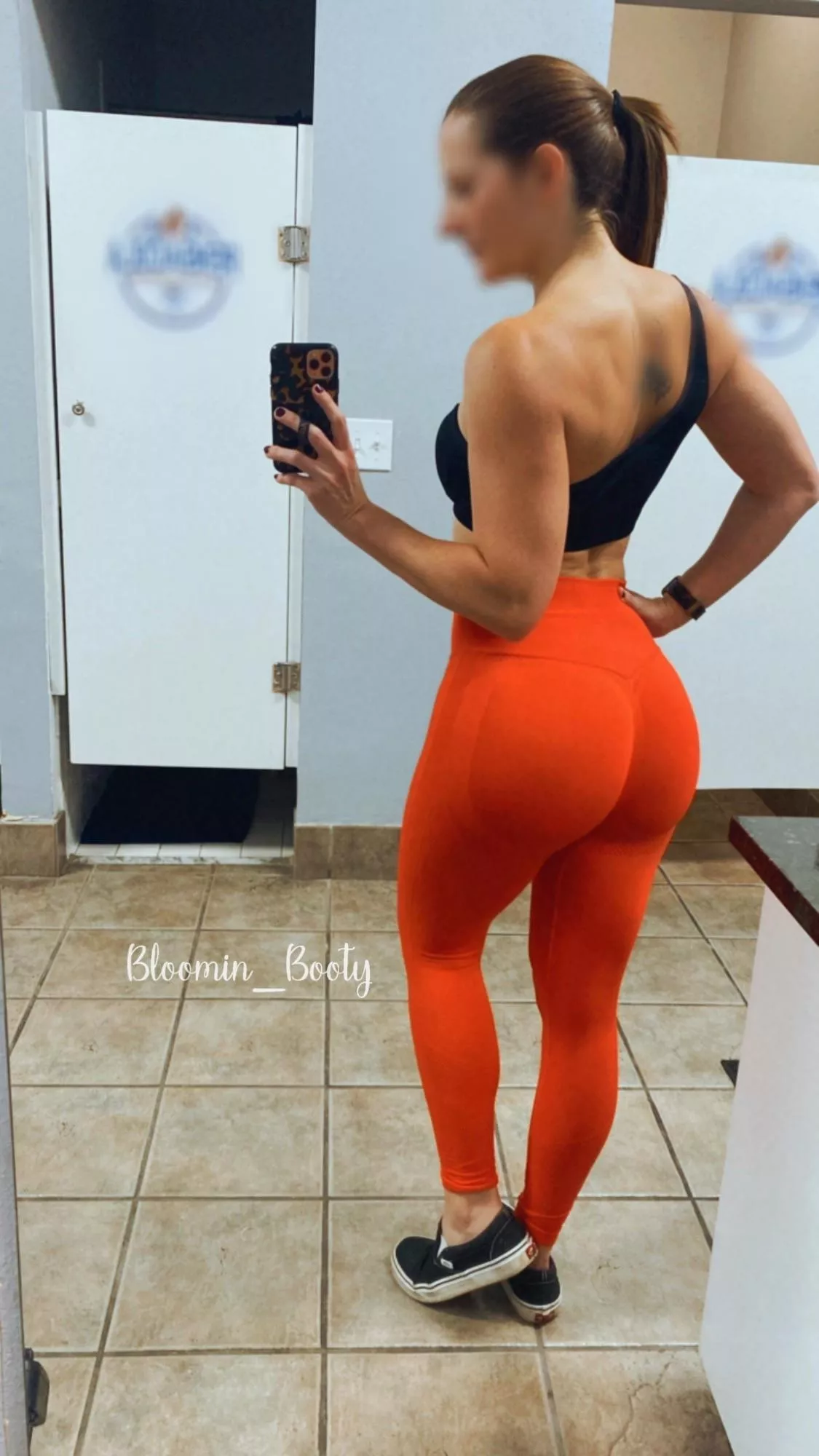 Perfect peach 🍑 posted by Bloomin_Booty
