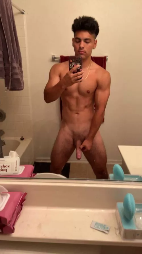 Shower with me after our gym sesh? by jvxxii