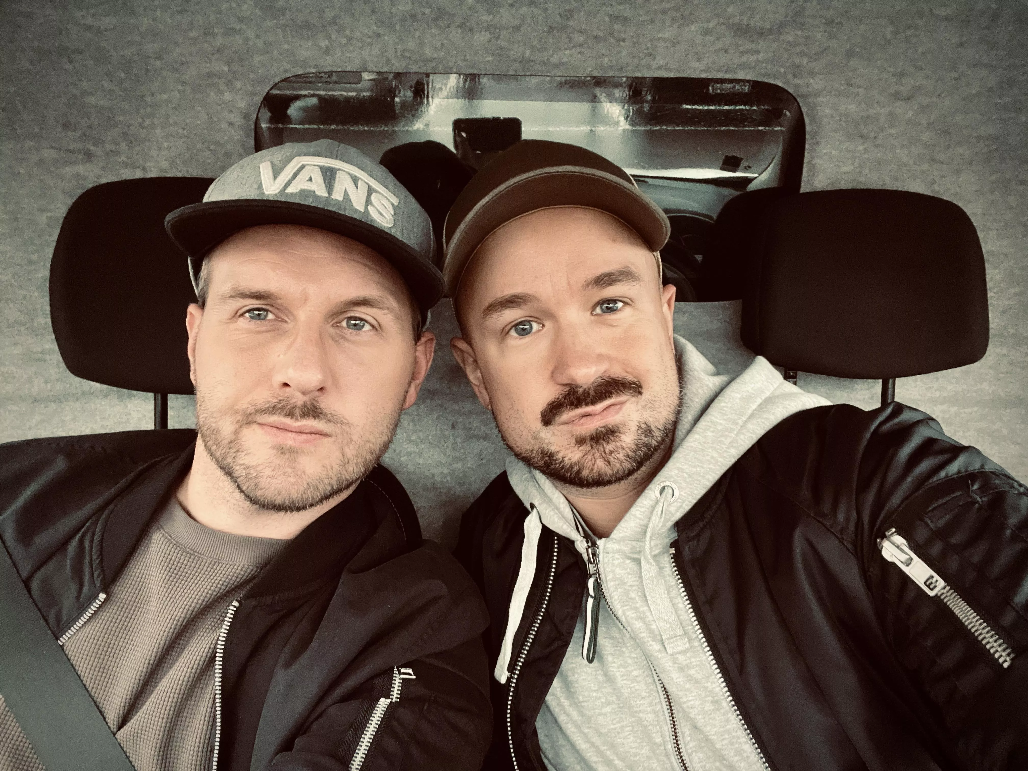 Small things like driving around running errands before the weekend can be a blast and a blessing if you get to do it together with your partner in crime 😎🥰 We hope yall have a great weekend comin up? posted by R-Ippolito